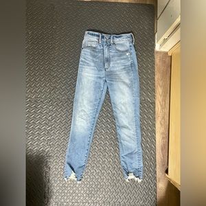 Women’s Abercrombie & Fitch ultra hi-rise super skinny ankle size 0 short